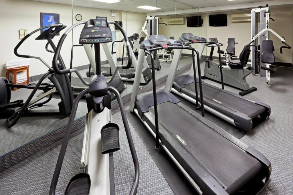 Holiday Inn Express Toronto East - Scarborough By Ihg Экстерьер фото