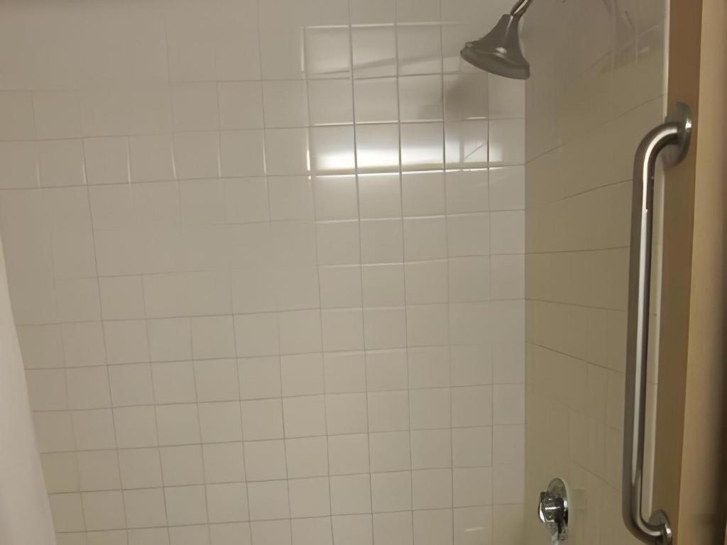 Holiday Inn Express Toronto East - Scarborough By Ihg Экстерьер фото