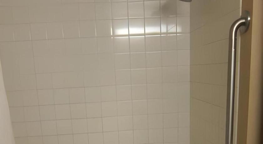 Holiday Inn Express Toronto East - Scarborough By Ihg Экстерьер фото