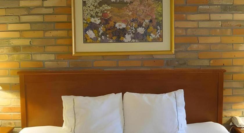 Holiday Inn Express Toronto East - Scarborough By Ihg Экстерьер фото