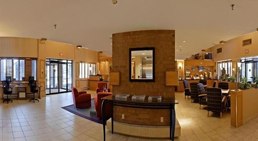 Holiday Inn Express Toronto East - Scarborough By Ihg Экстерьер фото