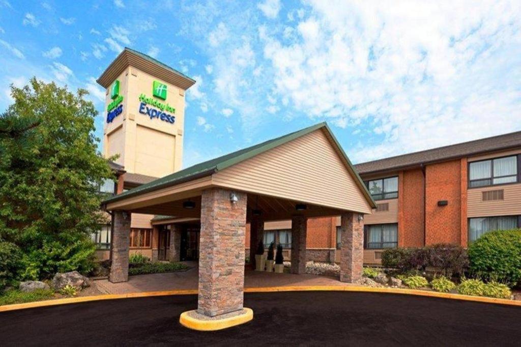 Holiday Inn Express Toronto East - Scarborough By Ihg Экстерьер фото