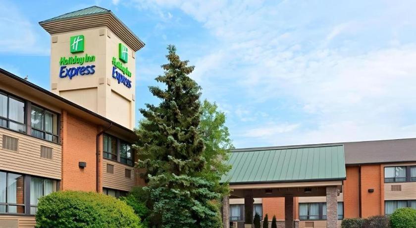 Holiday Inn Express Toronto East - Scarborough By Ihg Экстерьер фото